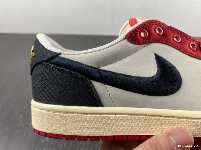 MaikeSneakers x Trophy FN0432-100 Air Away Jordan Room OG 1 Low 0421